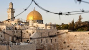 Photo of the Dome of the Rock and the Wailing Wall