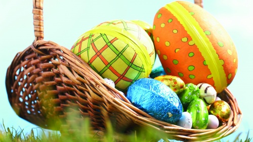 A basket with colorful Easter eggs.