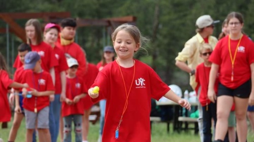 preteens playing a team building game