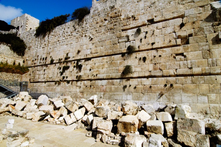 Rubble around the temple wall in Jerusalem.