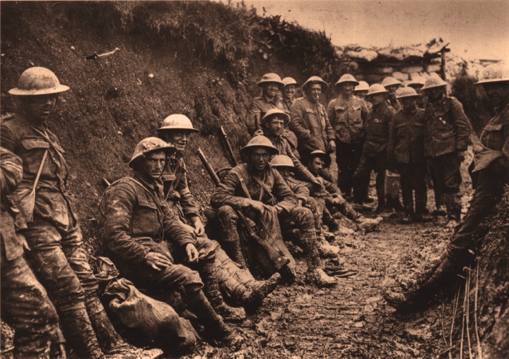 WWI soldiers in trench