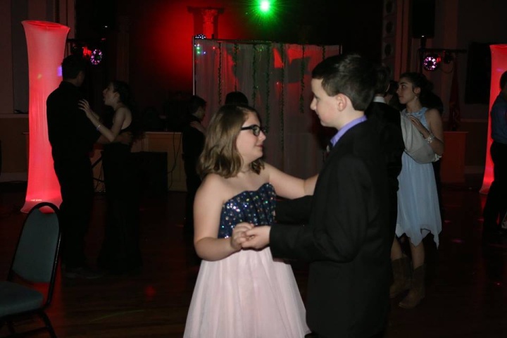 Teens dancing at the 2017 formal!