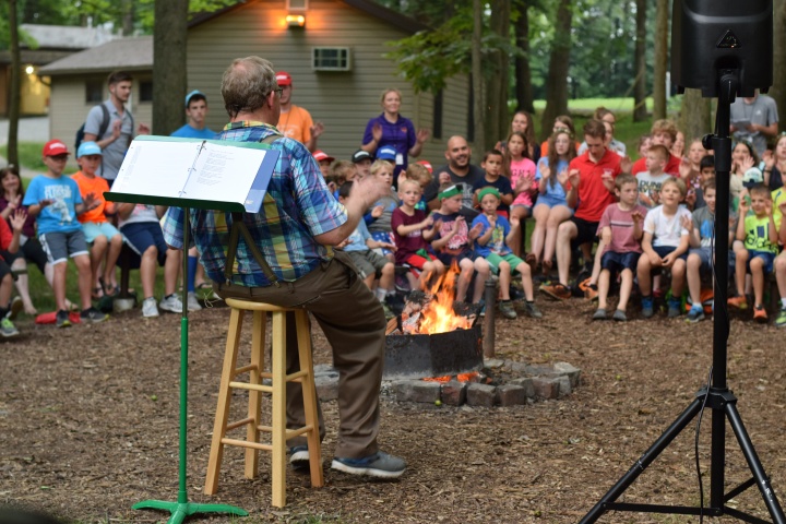 The campfire sing-along at camp Buckeye.