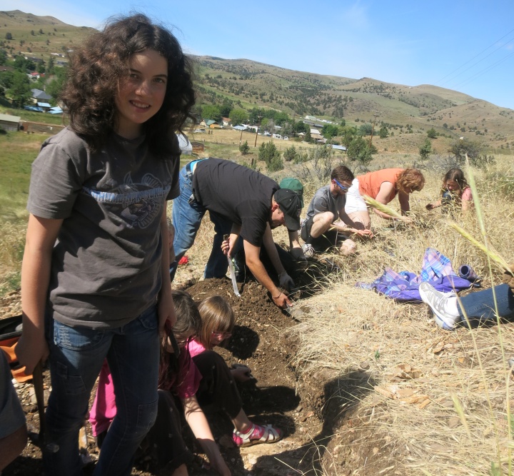 Participants of the weekend digging for fossils. 