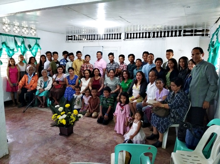 Kiara congregation meeting once again in their church hall.