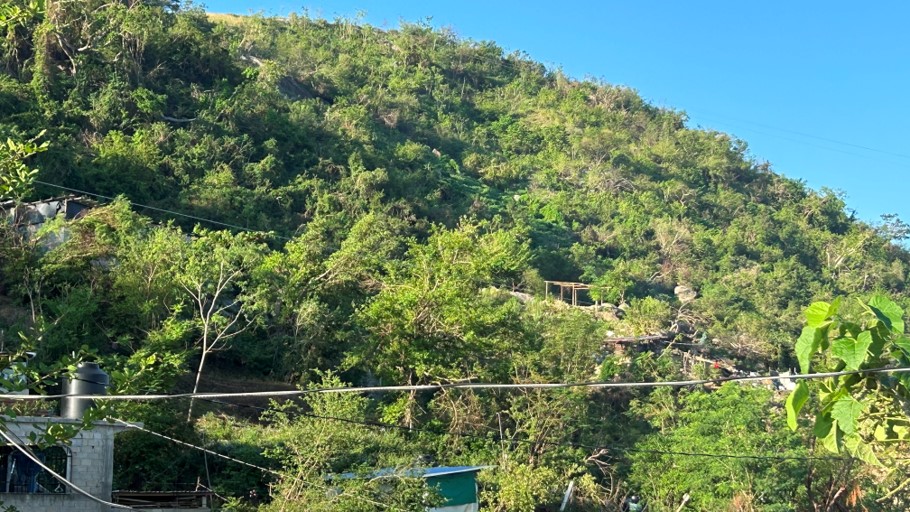 The 30 Degree Mountain with the Boulder