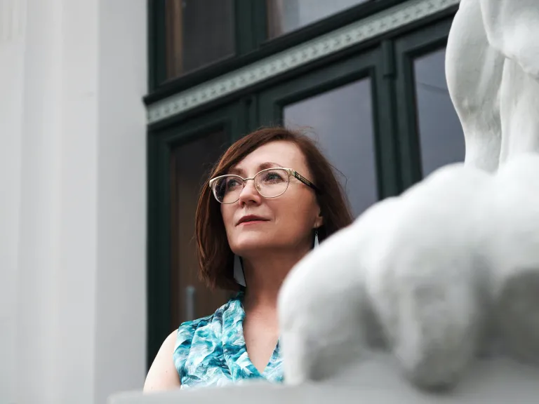 After the loss of a loved one who chose to be an organ donor, a family can receive significant comfort from knowing their loved one has likely given the gift of life to others. A woman in a thinking mode.