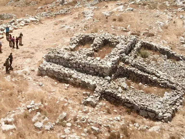 An aerial view of the Mount Ebal altar shows its considerable size and multiple layers. An aerial view of the Mount Ebal altar shows its considerable size and multiple layers.