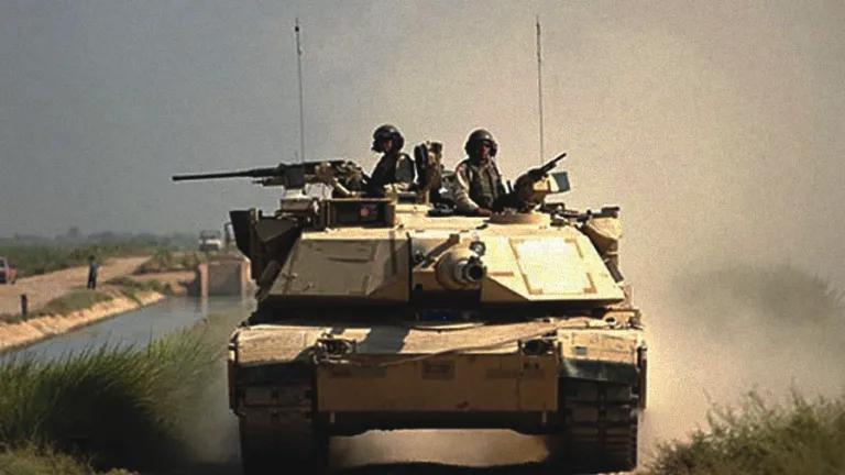 U.S. Army M1A1 battle tank in Iraq in 2004. U.S. Army M1A1 battle tank in Iraq in 2004.
