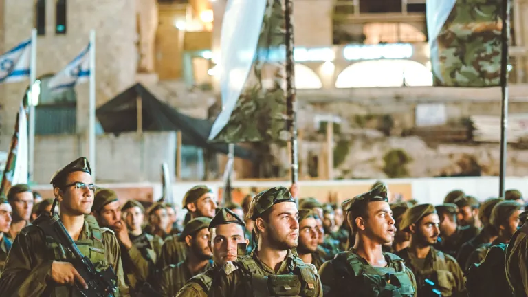 Israelis stand at attention Israelis stand at attention