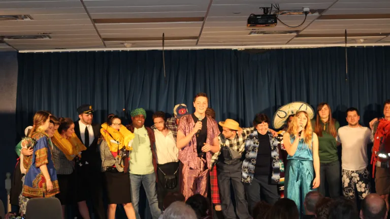 Aaron Jennings and Sarah Lucassen lead the final number of the live show.