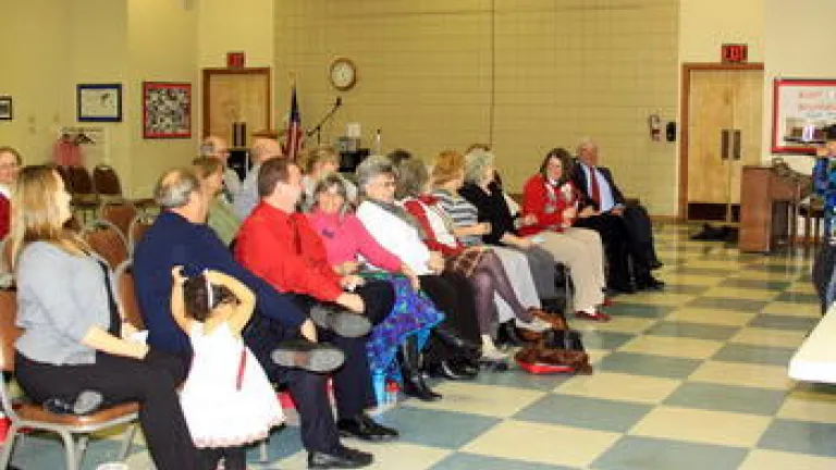 Little Rock Congregation Raises Funds in Annual Social, Auction