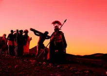 Bearing Our Cross Like Christ