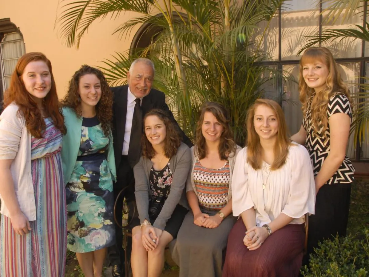 Fellowship/Jelly meets the children