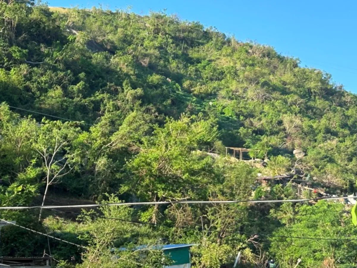 The 30 Degree Mountain with the Boulder